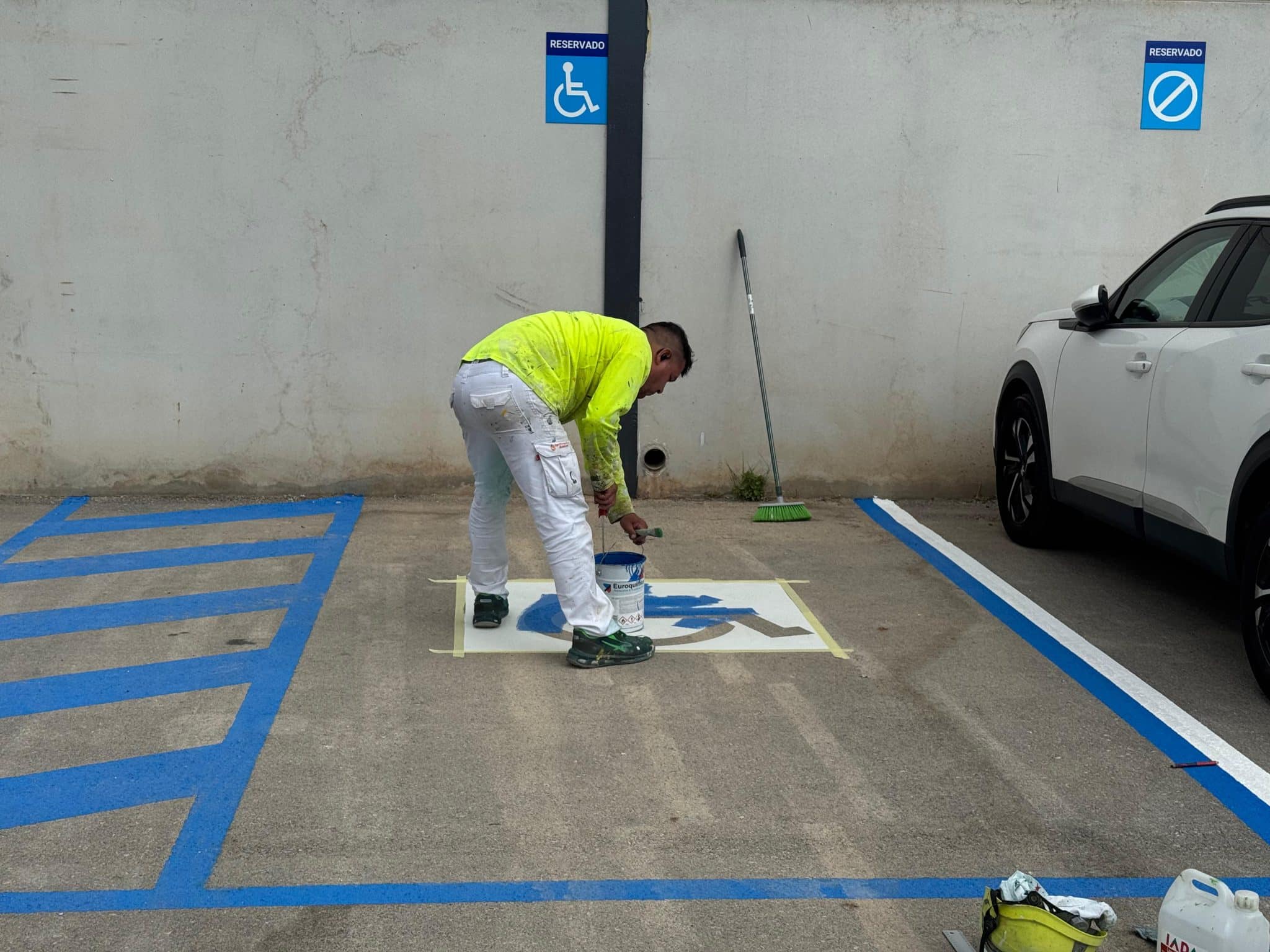 señalizacion vial parking minusvalidos