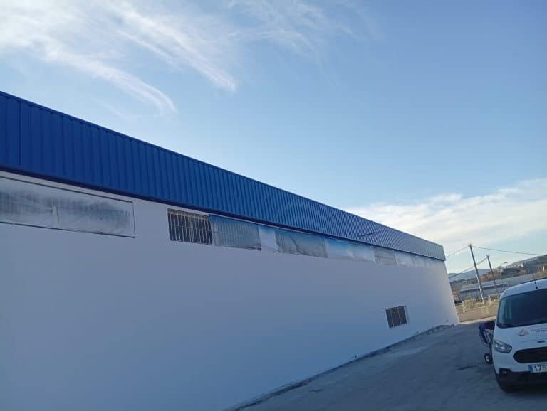 Pintura Exterior Nave Industrial en Ibi | Ignifugados Armero
